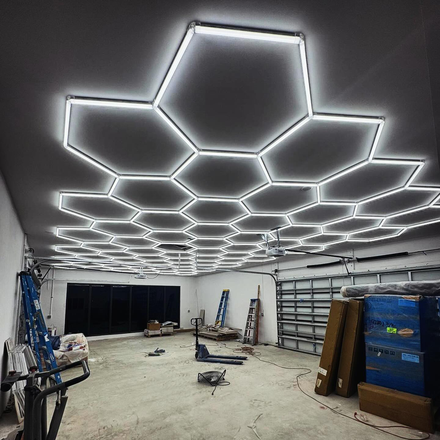 Honeycomb lighting in a car wash bay
